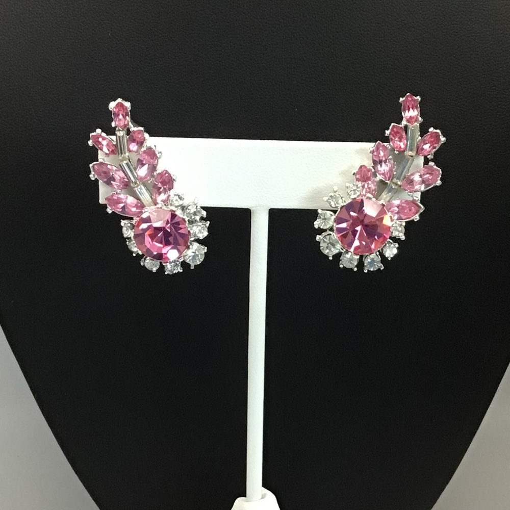 Vintage 1950s/60s Pink Rhinestone Clip-on Earrings. Rhodium Plated